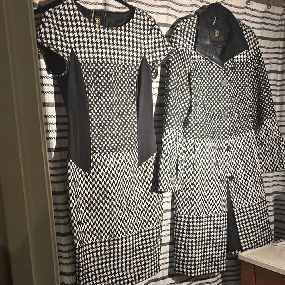 Basler Black and White Slit Sheath Midi Dress with Long Sleeves